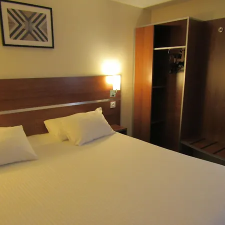 Comfort Aeroport Lyon St Exupery 酒店 科隆别索尼约