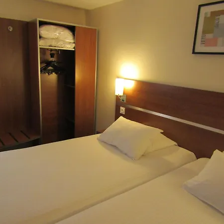 Comfort Aeroport Lyon St Exupery Hotel