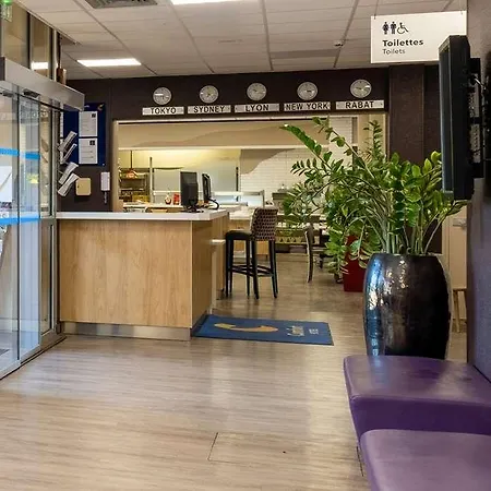 Comfort Aeroport Lyon St Exupery Hotel Colombier-Saugnieu