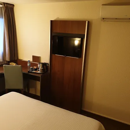 Comfort Aeroport Lyon St Exupery 3*