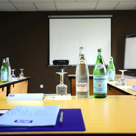 Comfort Aeroport Lyon St Exupery 3* 科隆别索尼约