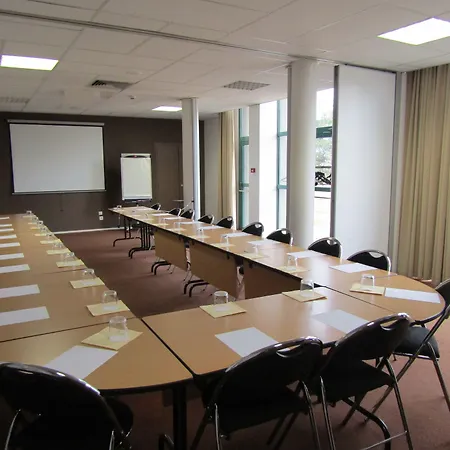 Hotel Comfort Aeroport Lyon St Exupery 3*