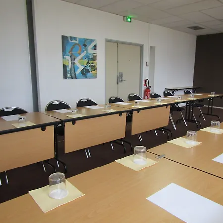 Comfort Aeroport Lyon St Exupery Hotel