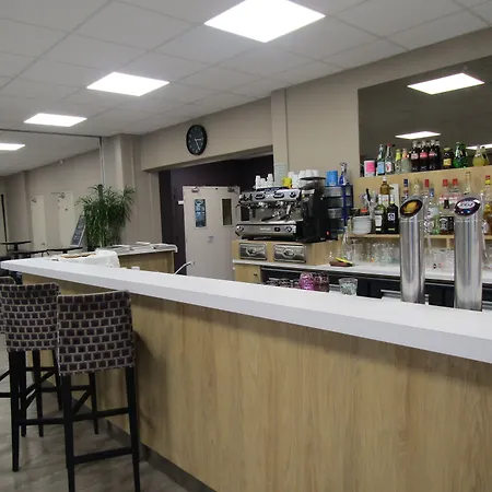 酒店 Comfort Aeroport Lyon St Exupery 科隆别索尼约