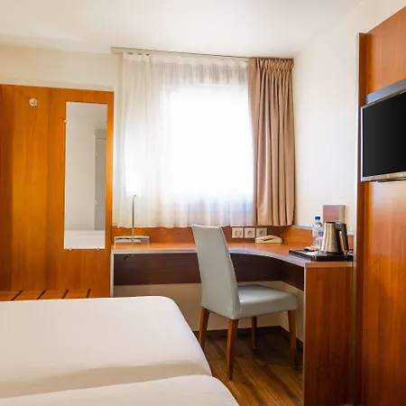 Hotel Comfort Aeroport Lyon St Exupery