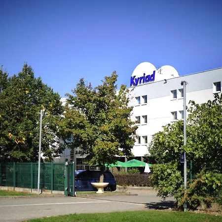 Comfort Aeroport Lyon St Exupery 酒店 3*