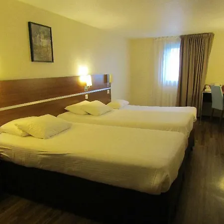 Hotel Comfort Aeroport Lyon St Exupery 3*