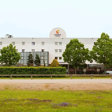 Comfort Aeroport Lyon St Exupery 酒店