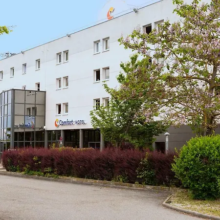 Hotel Comfort Aeroport Lyon St Exupery