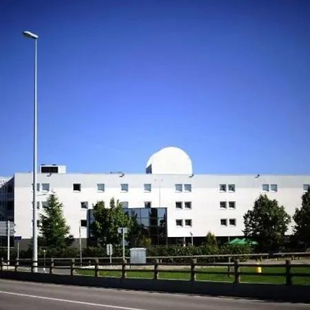 Comfort Aeroport Lyon St Exupery Hotel Colombier-Saugnieu