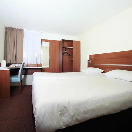 Comfort Aeroport Lyon St Exupery 3*