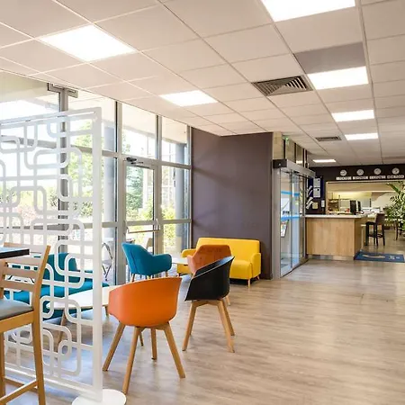 Comfort Aeroport Lyon St Exupery Hotel 3*